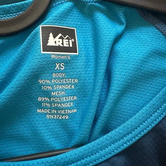 Rei Blue Rashguard (XS) - Picture 3 of 3